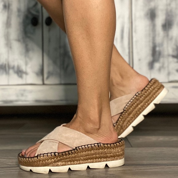 Jimmy Choo Dánae Flat - Picture 5 of 5